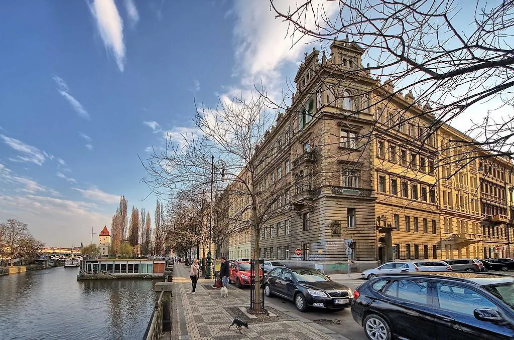 Riverside Apartment Praga Repubblica Ceca